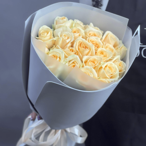 Букет из 25 роз Аваланж (50 см) в Лобне