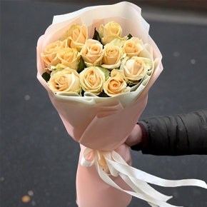 Букет из 11 роз Пич Аваланж (60 см) в Лобне