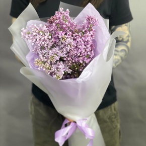 Букет из 9 веток ароматной сирени в Лобне