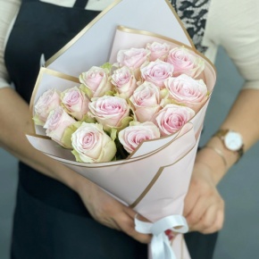 Букет из 15 пудровых роз Кения (40 см) в Лобне