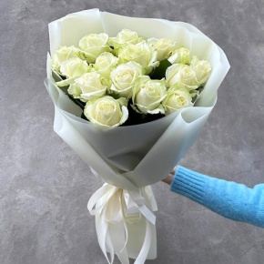 Букет "Умка" из 15 белых роз (50 см) в Лобне