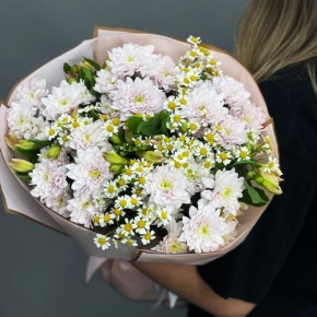 Букет "Сиэтл" из хризантем, альстромерий и ромашек в Лобне