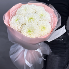 Нежный букет из 7 хризантем Магнум в Лобне