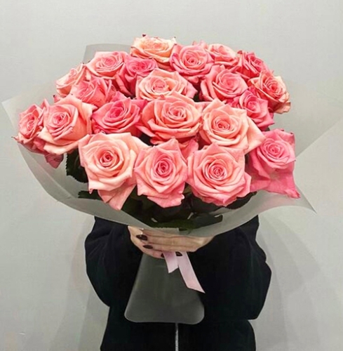 Букет из 21 розовой розы (50 см) в Лобне